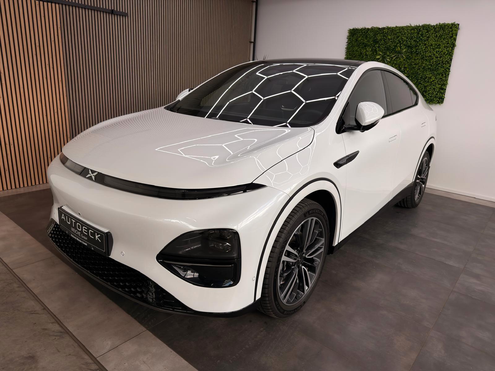 XPENG G6 190 kW RWD Standard Range AHK Pano