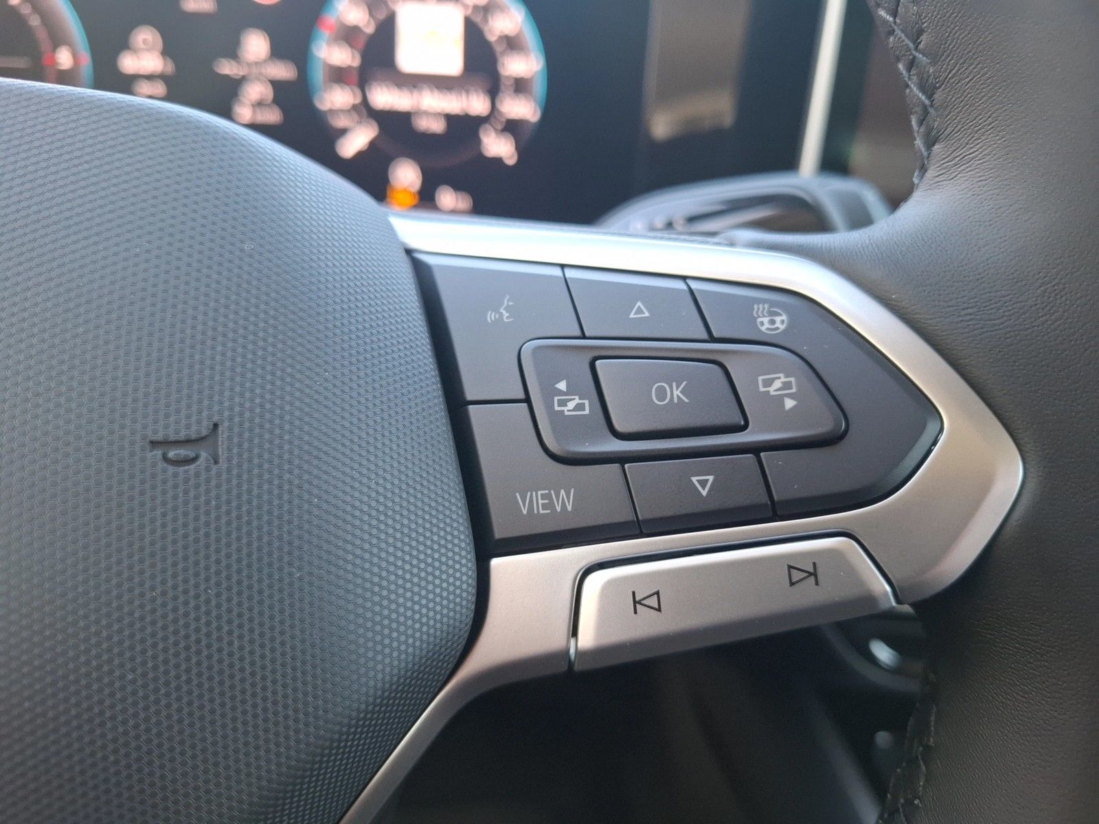 Fahrzeugabbildung Volkswagen Passat Variant TDI Elegance DSG Matrix AHK Navi