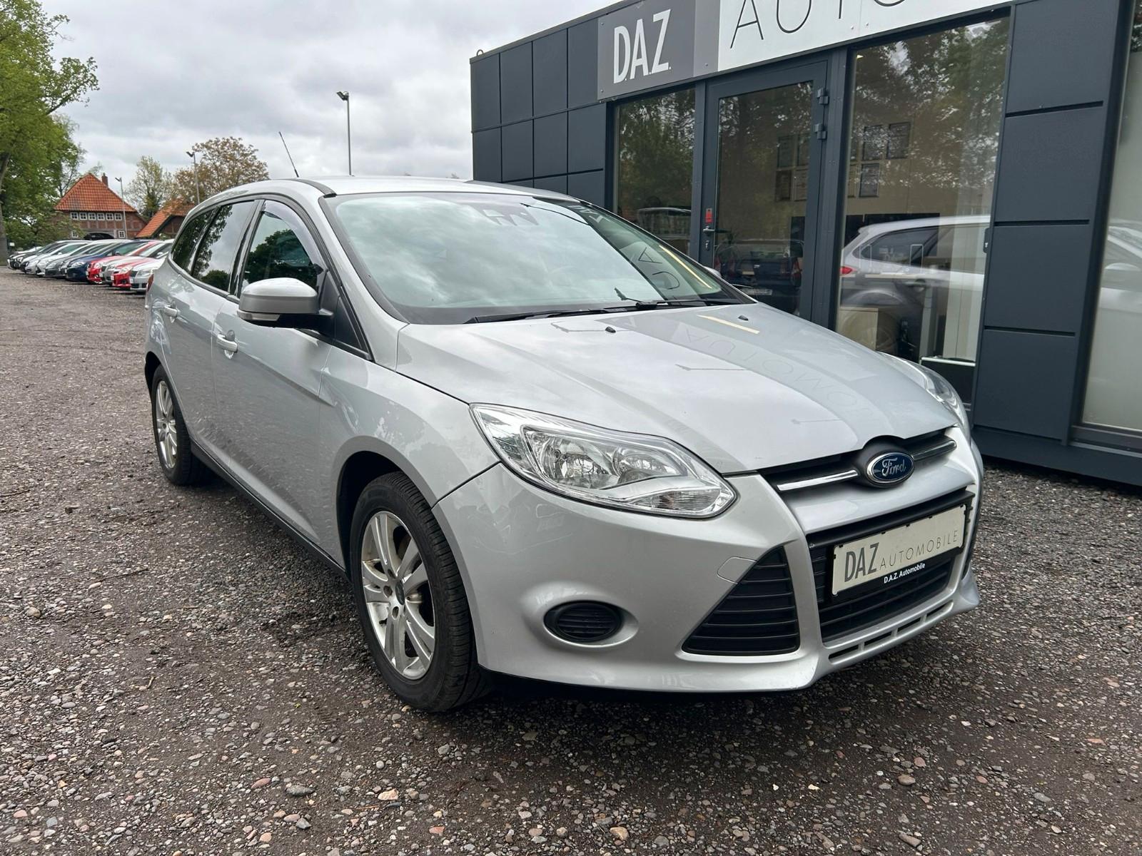Ford Focus Turnier*AHK*PDC*TÜV & Service NEU*