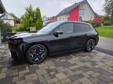 BMW iX xDrive40 - - schwarze BMW iX