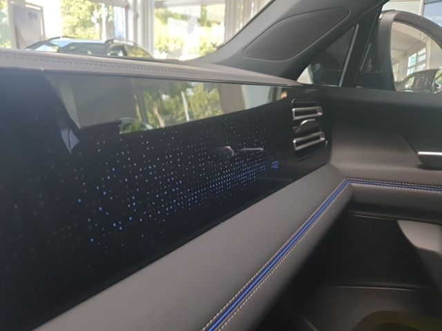 Fahrzeugabbildung Volkswagen Tiguan R-Line 2.0 TDI 4M DSG STANDHZ HD-MATRIX