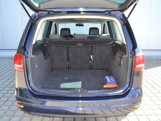 Sharan 2.0 TDI Life XENON/17-ZOLL/GRA/PARK-ASSIS