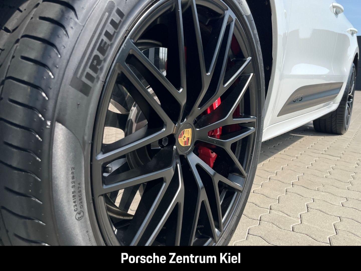 Porsche Macan GTS BOSE Sportabgasanlage Luftfederung LED foto 19