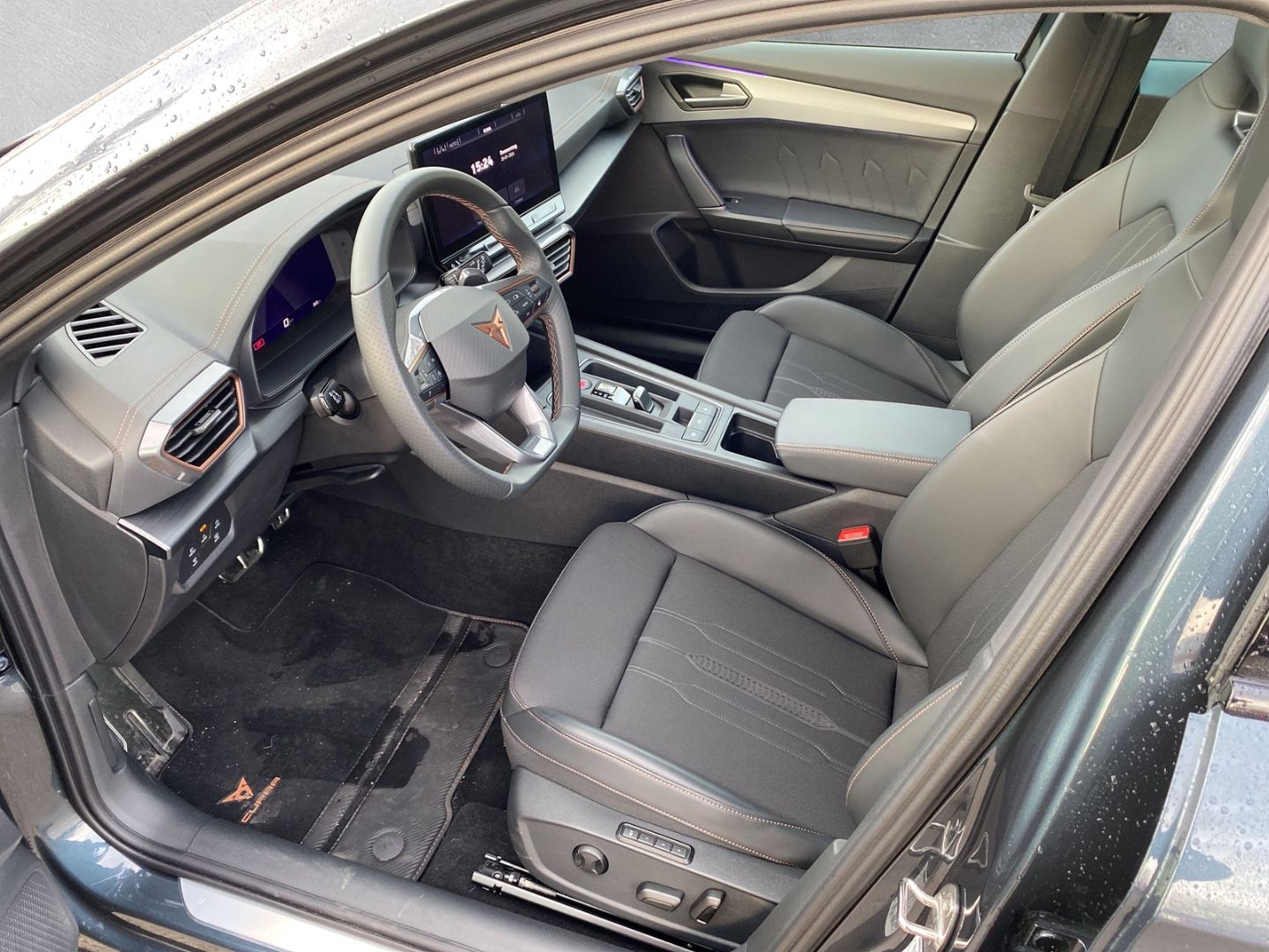 Fahrzeugabbildung CUPRA Formentor Basis 1.5 TSI EU6d AD* AHK* Navi *Memo