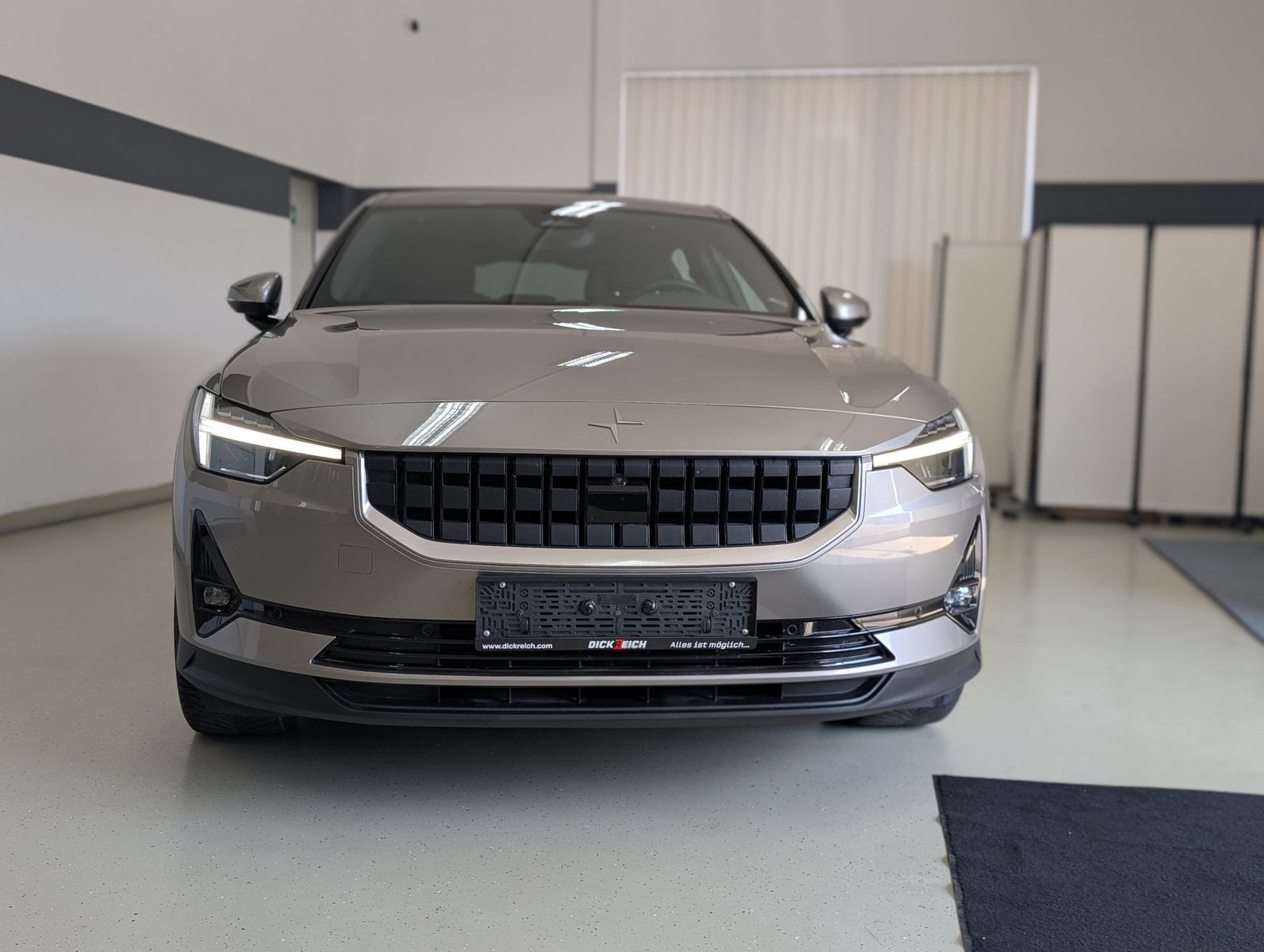 Fahrzeugabbildung Polestar 2 Range PILOT LITE PANO ACC LED H&K 360°