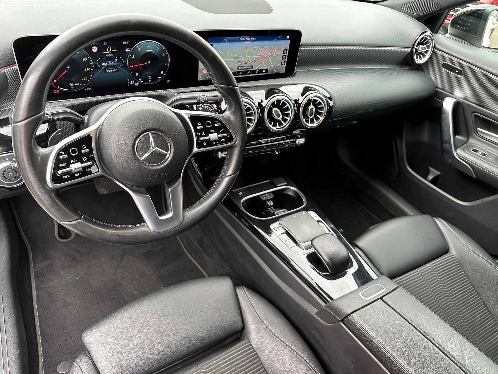 Fahrzeugabbildung Mercedes-Benz A 250 Progressive DCT NAV+LED+SHZ+AHK+DIGDISPLAY