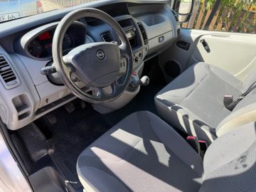 Opel Vivaro - 10