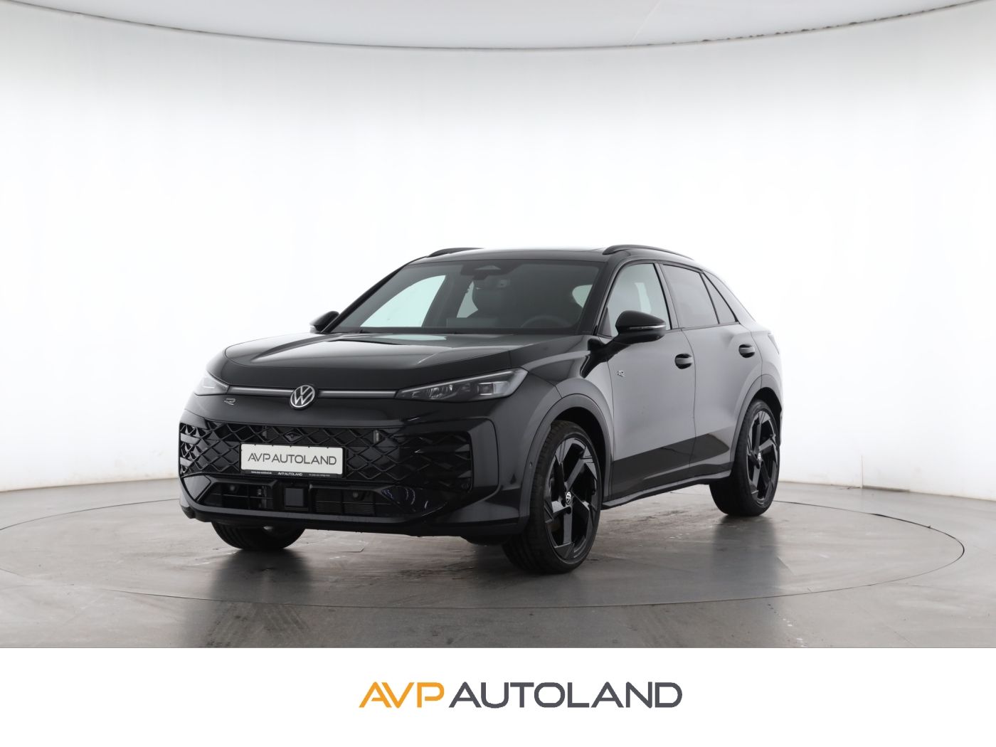 Volkswagen T-Roc 1.5 eTSI DSG R-Line | PANO | AHK | LED |