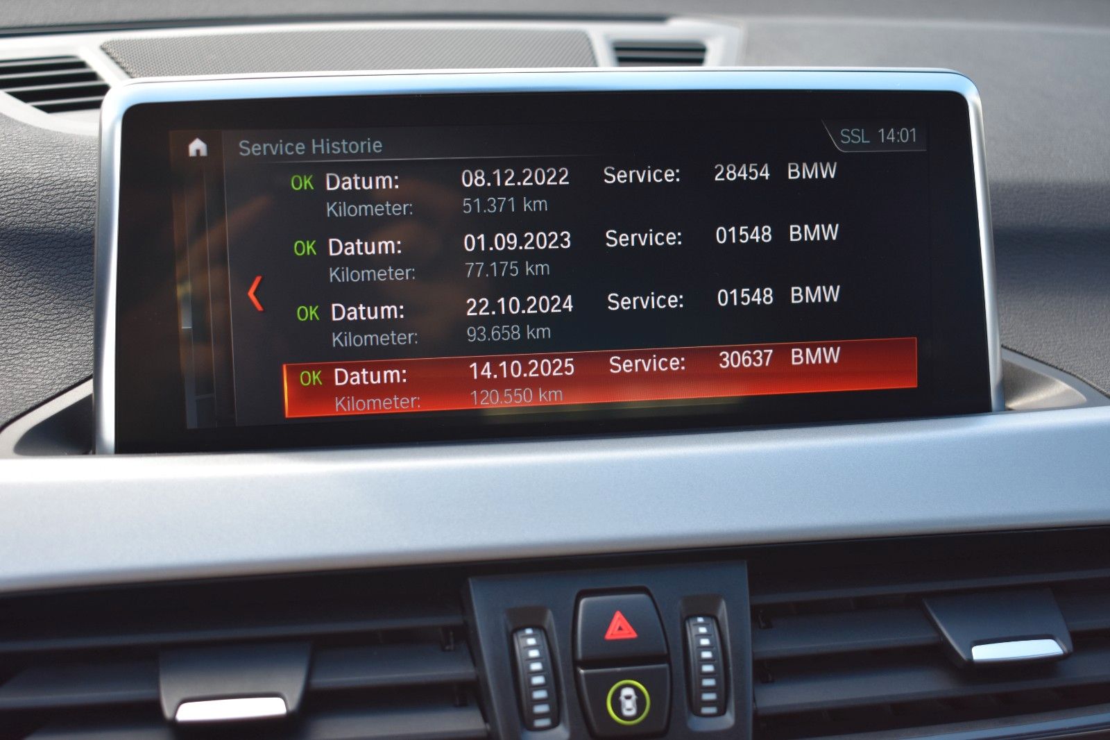 Fahrzeugabbildung BMW X1 xDrive 20 d Advantage AHK H&K