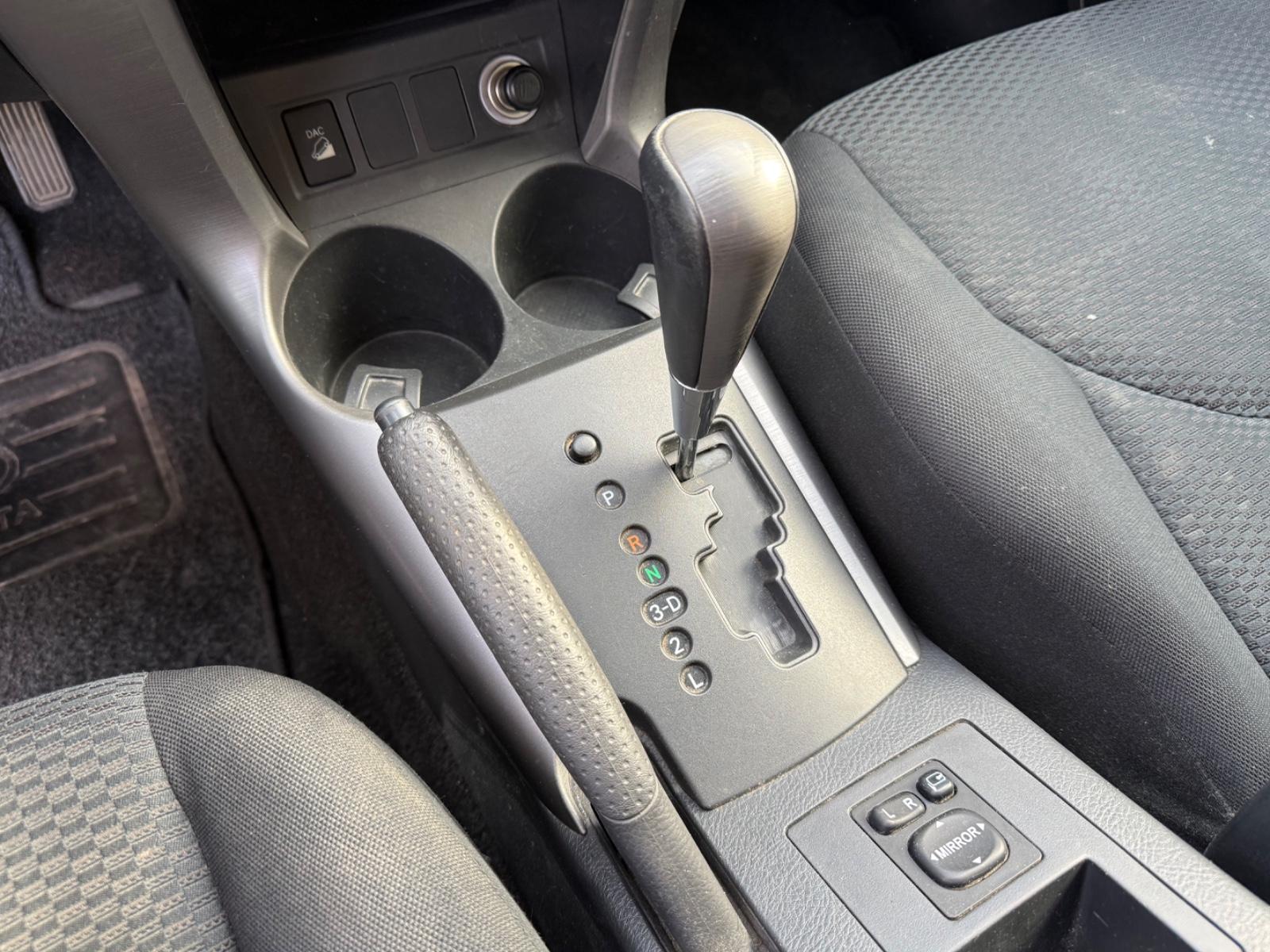 Toyota RAV4 2.0 VVT-i 152 ch 4x4 Sol • Boîte auto • Clim auto • Régulateur • Jantes alliage