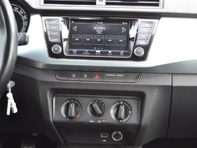 Fabia 1.0 TSI Ambition INFOTAUNMENT-PAKET/NAVI/S