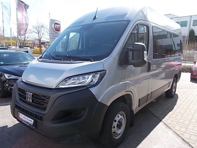 Fahrzeugabbildung Fiat Ducato Kombi 33 L2H2 140 PS + 9 Sitzer