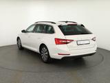 Skoda Superb Combi 2.0 TDI DSG LED Navi ACC DAB PDC - gebrauchte Skoda Superb aus dem Jahr 2021