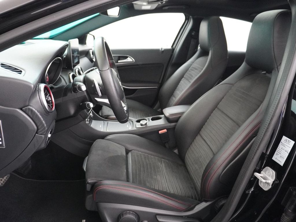 Mercedes-Benz A 220 d A45 Spoiler AMG Styling panorama dach si
