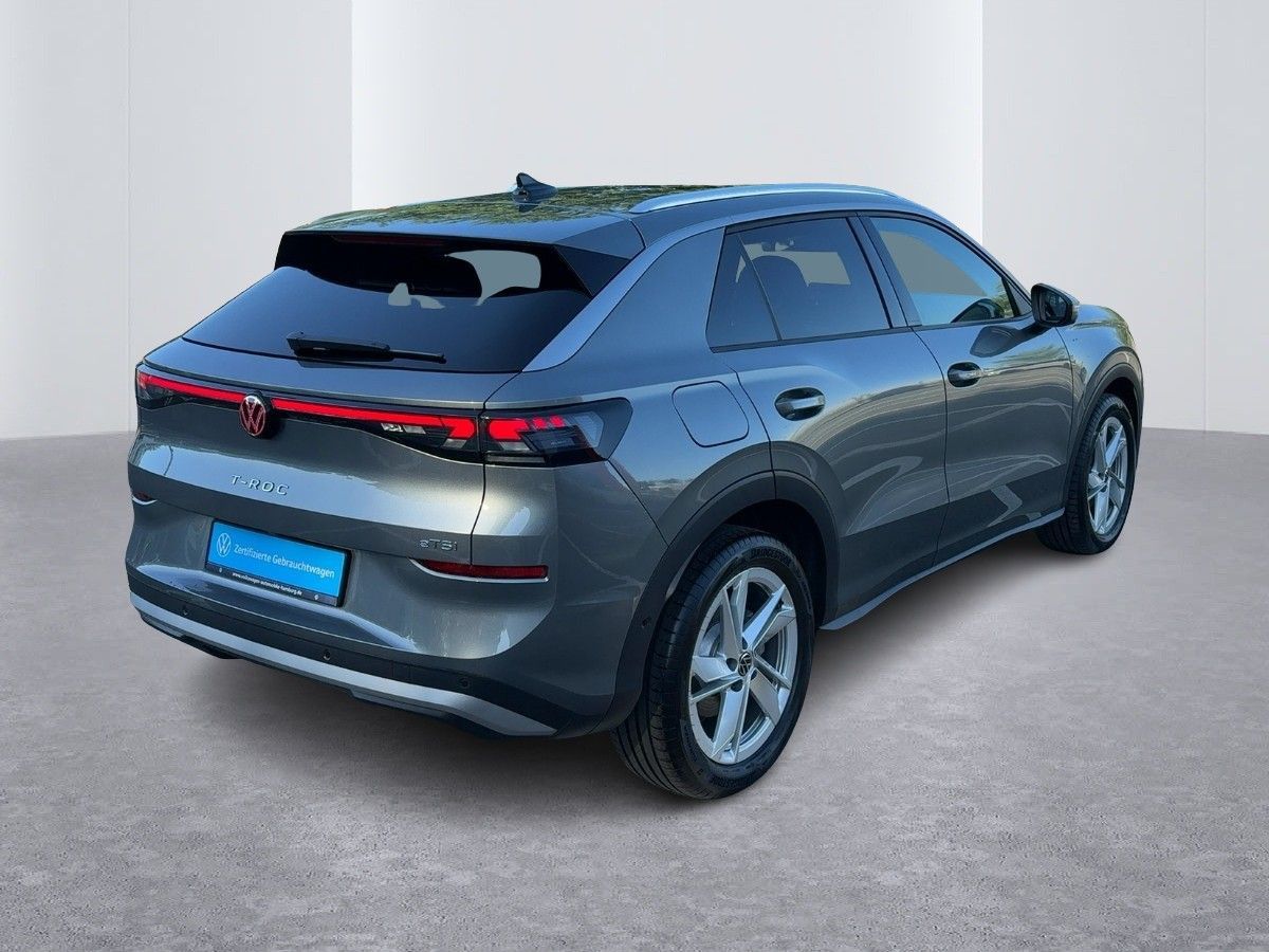 Volkswagen T-Roc 1.5 eTSI DSG Style Panoramadach ParkAssist foto 5