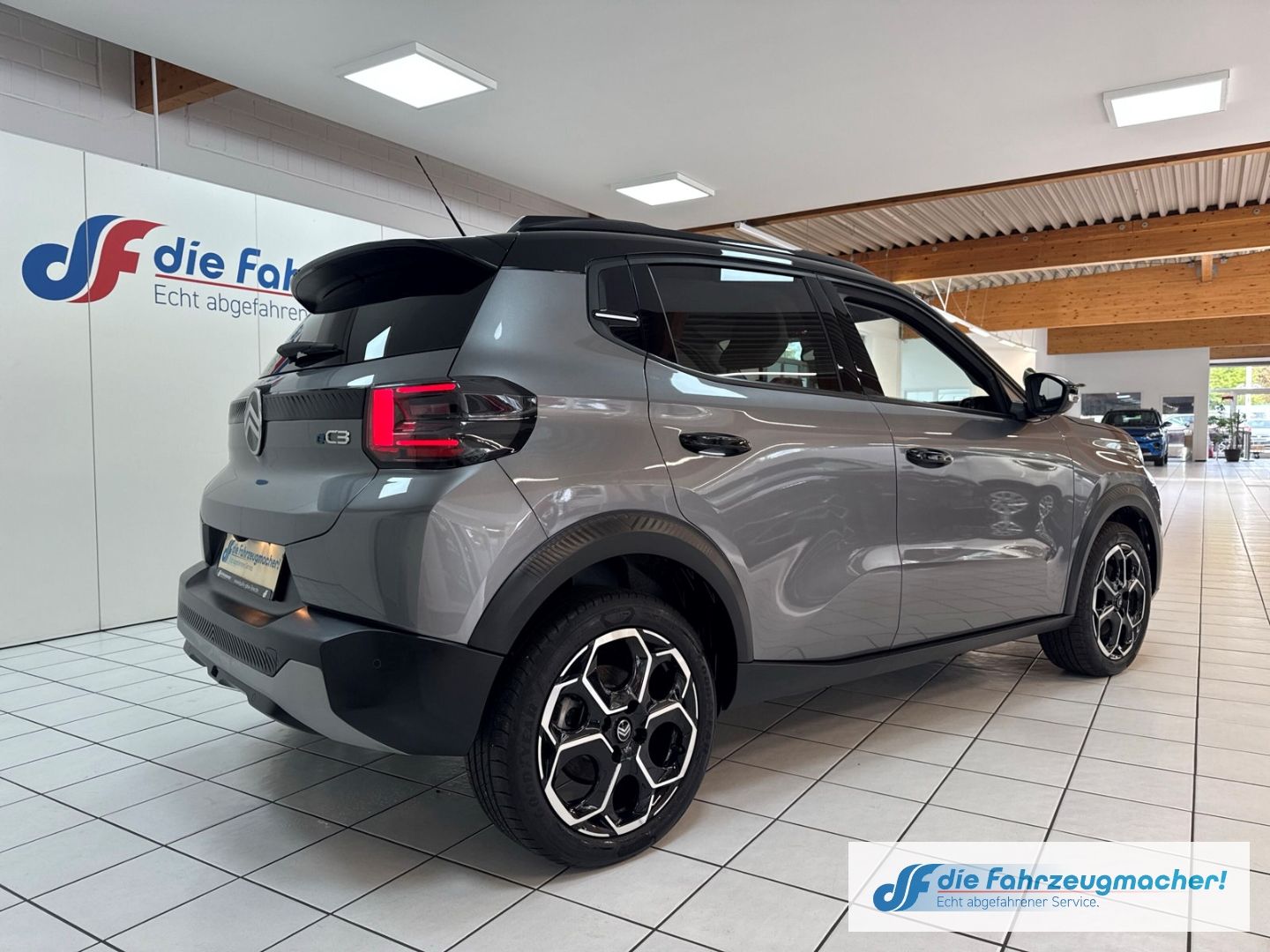 Fahrzeugabbildung Citroën C3 E 113 MAX HUD Navi Soundsystem LED Apple CarP