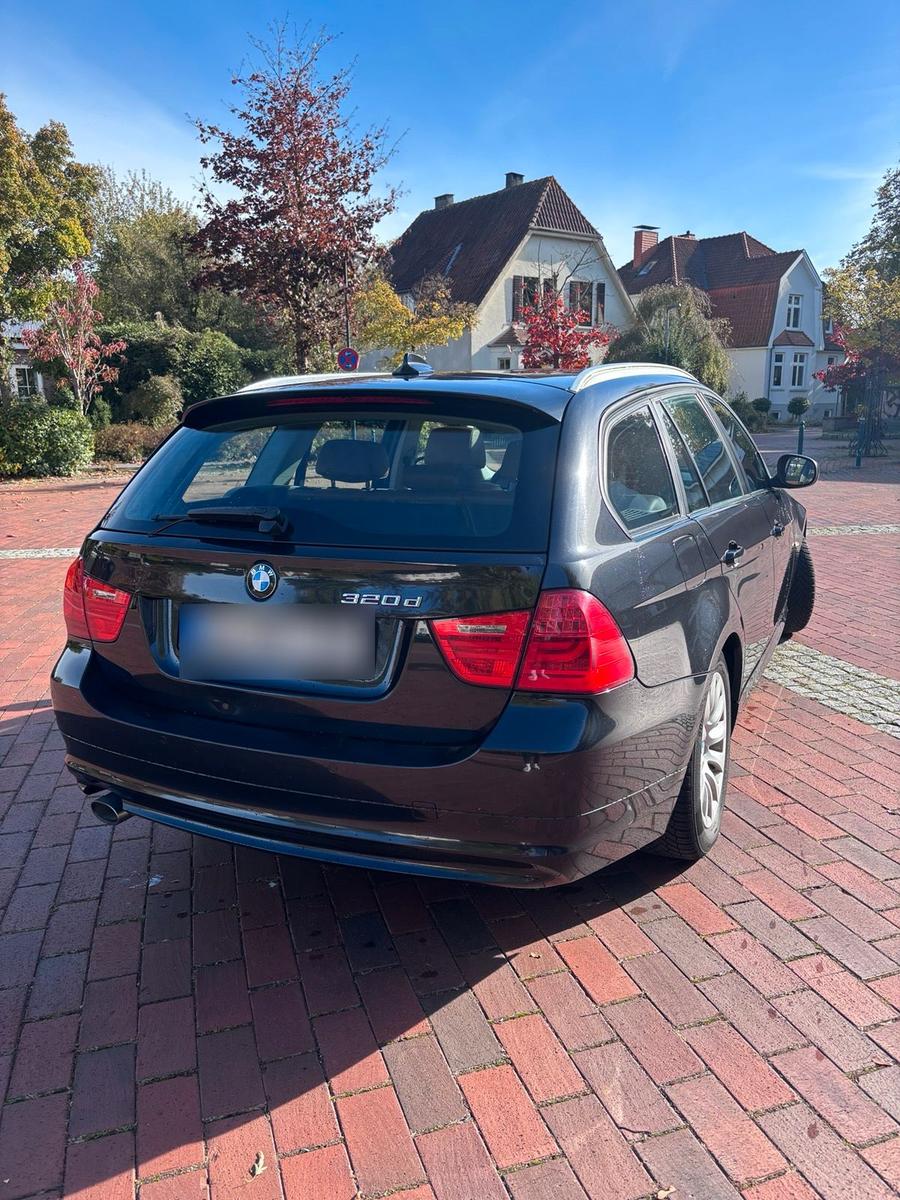 BMW 320 2012 — photo 6