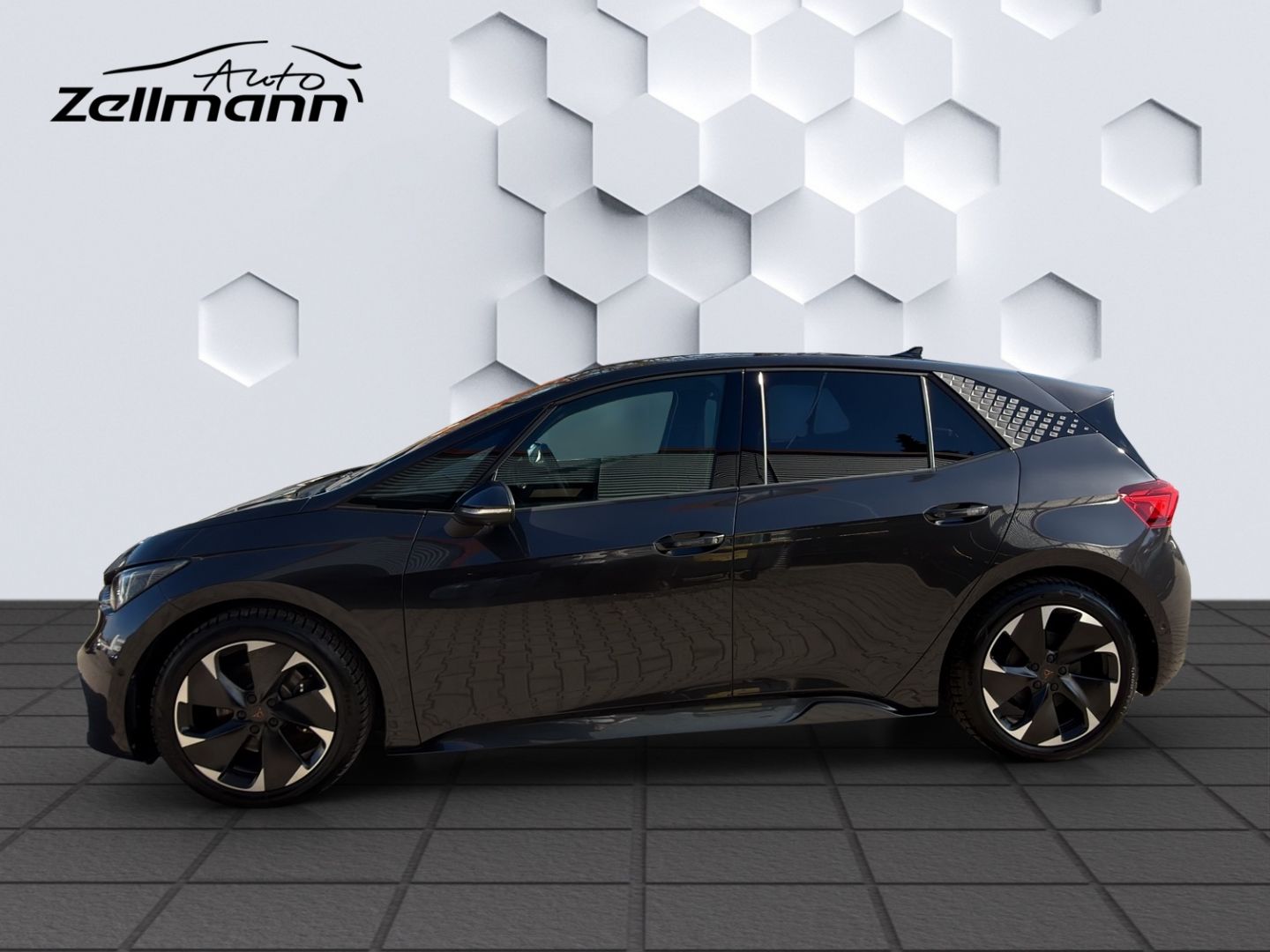 Born 150kW LED ACC 360°Kamera ParkLenkAssist Sit