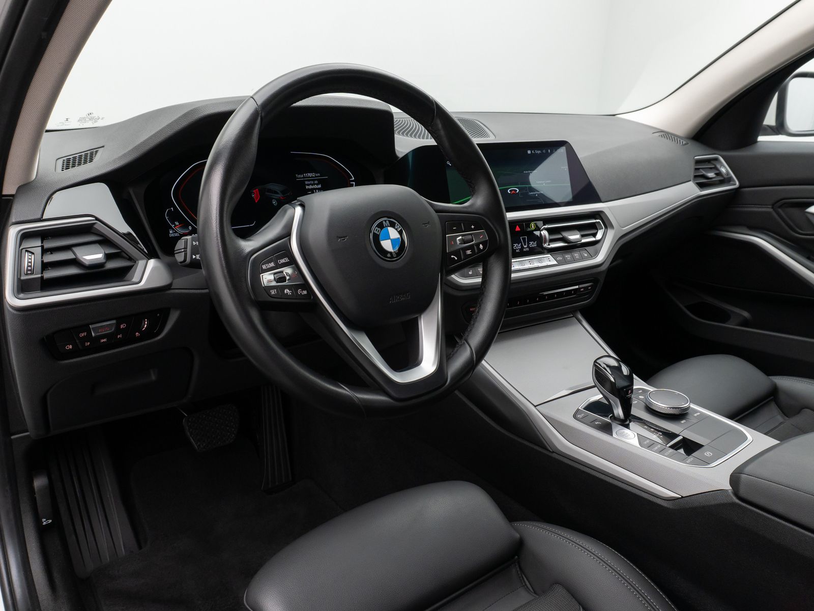 Fahrzeugabbildung BMW 320d xD DAB CockPitPro Stop&Go Alarm PDC Sport