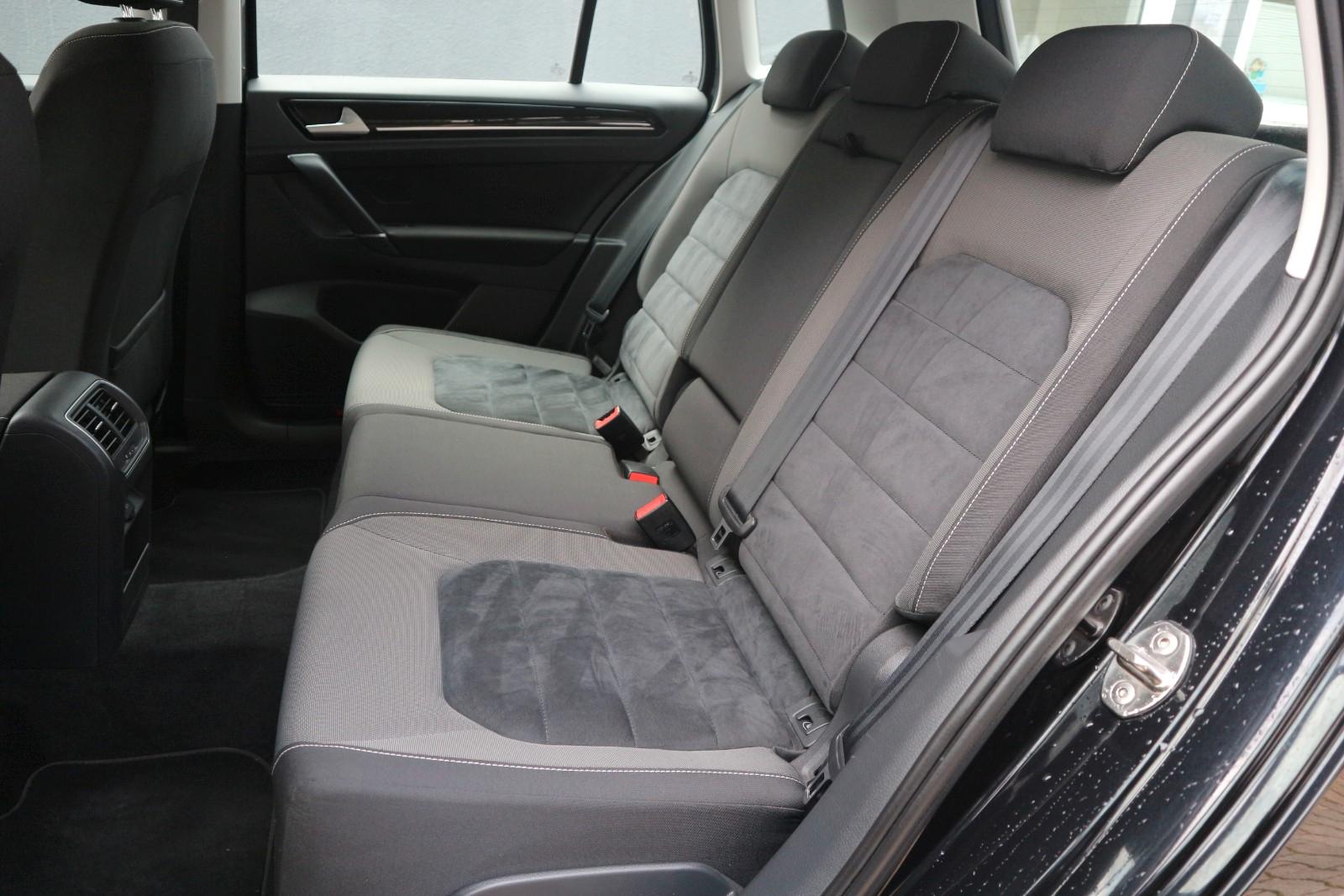 Volkswagen Golf Sportsvan VII Highline *2.HD|DSG|XENON|RFK*