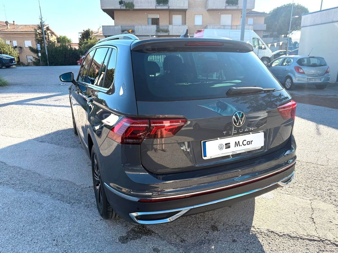 Volkswagen Tiguan 2.0 TDI 150 CV SCR DSG Eleganc imagem 3