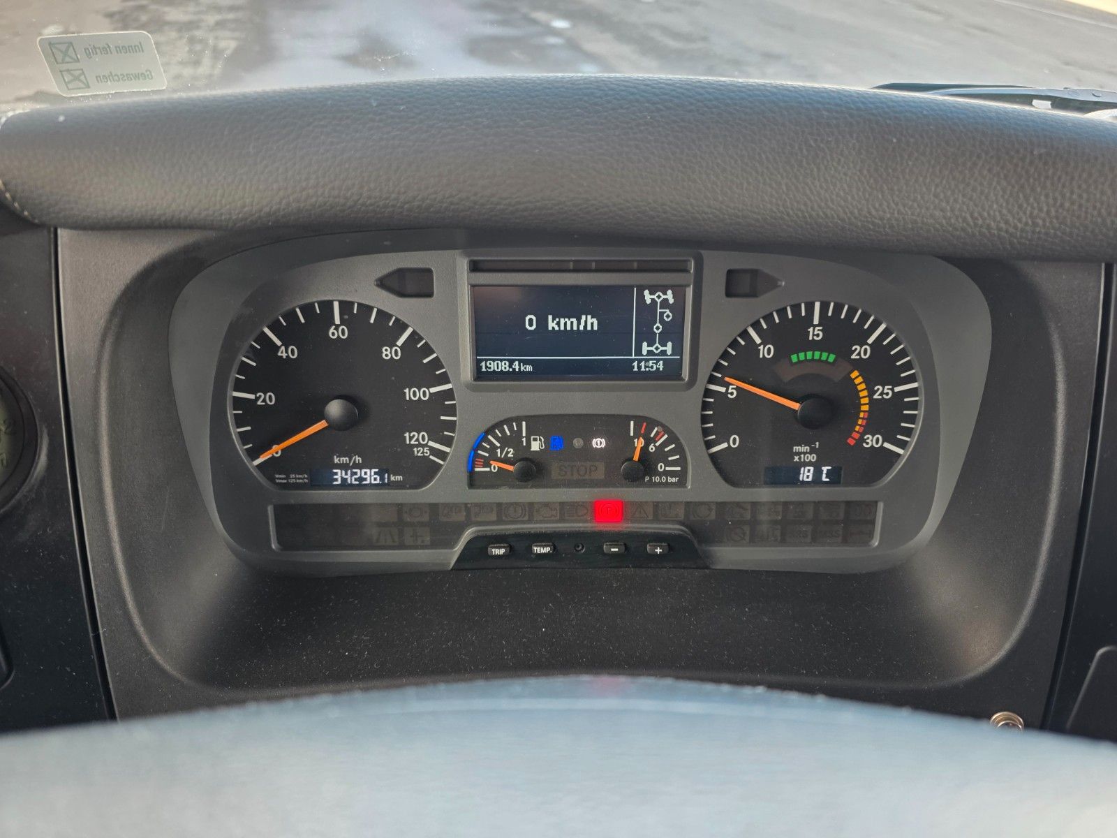 Fahrzeugabbildung Mercedes-Benz Atego 1018 A 4x4 Pritsche Plane