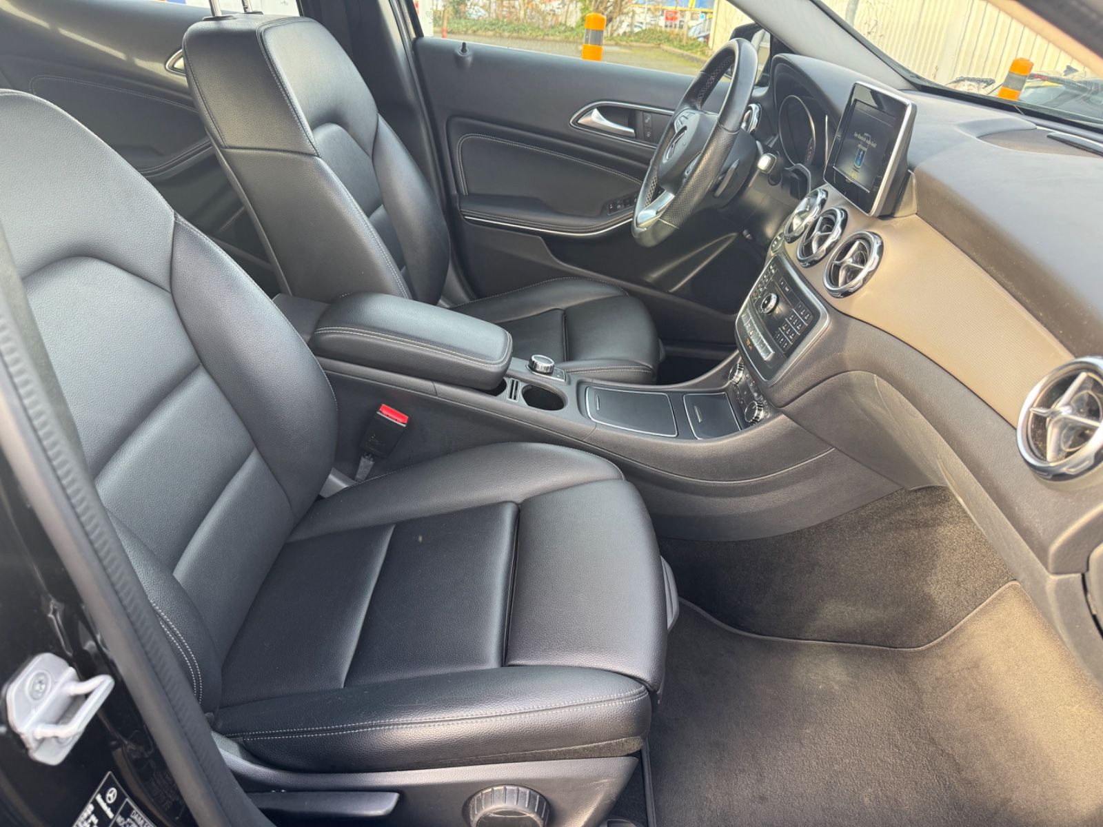 Fahrzeugabbildung Mercedes-Benz GLA 200 Leder+Navi+Kamera+Bluetooth