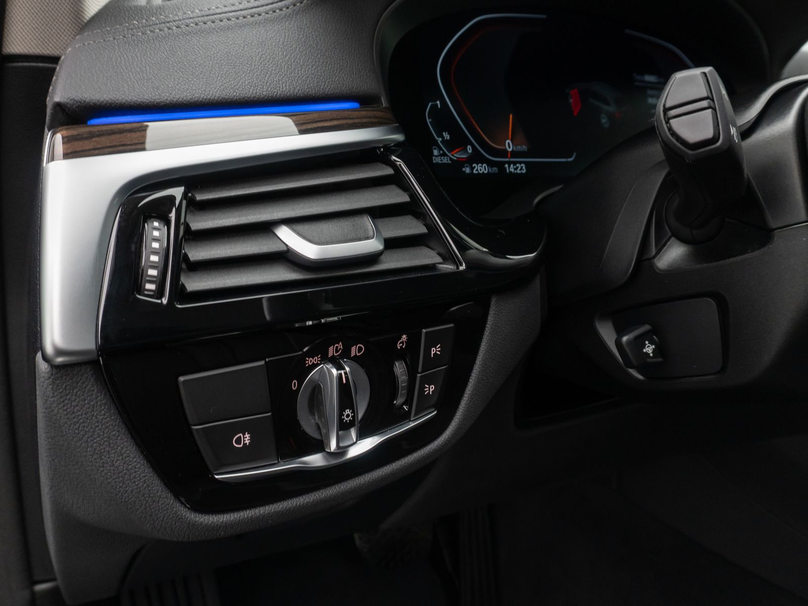 Fahrzeugabbildung BMW 520d Luxury Line Alarm DAB Kamera Memory Leder
