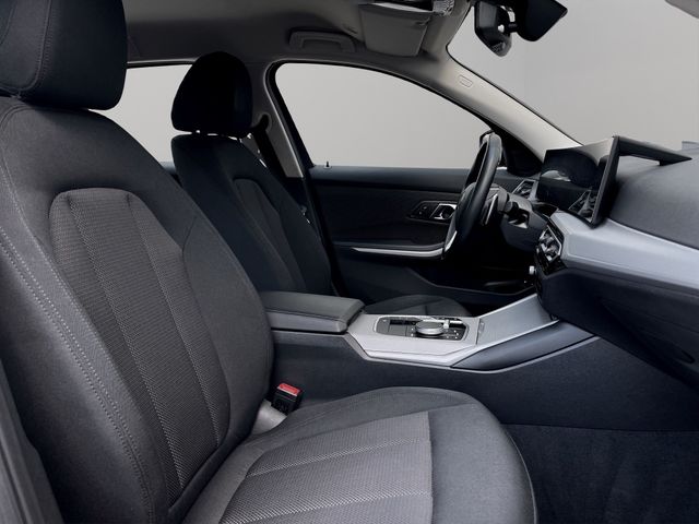Foto Nummer 12: BMW 330e xDrive