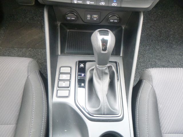 Fahrzeugabbildung Hyundai Tucson Pure 2WD >64.818KM/Automatik<