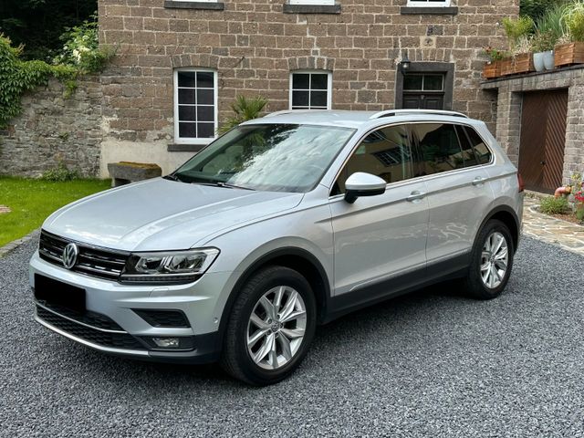 Volkswagen Tiguan Highline 2.0TDI 4 Motion LED ACC AHK 1HD