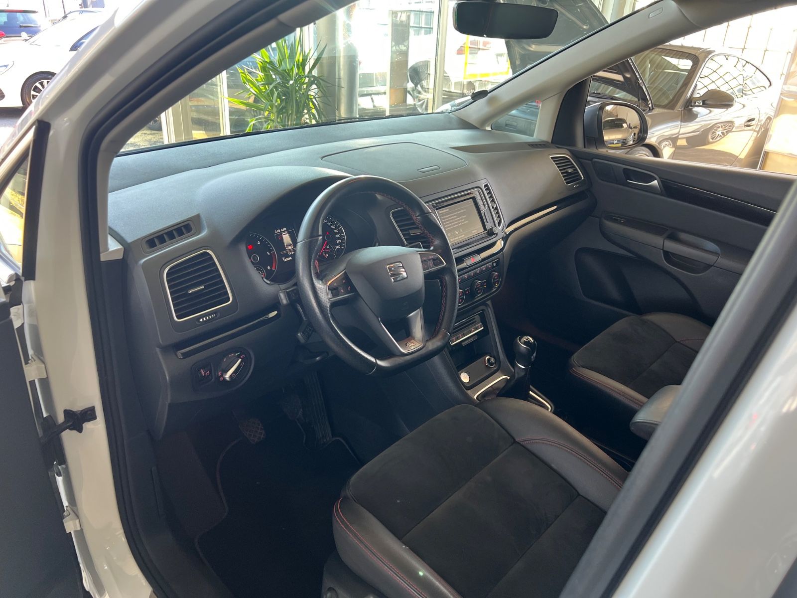 Fahrzeugabbildung SEAT Alhambra 2.0 TDI FR-Line * 7.SITZER *