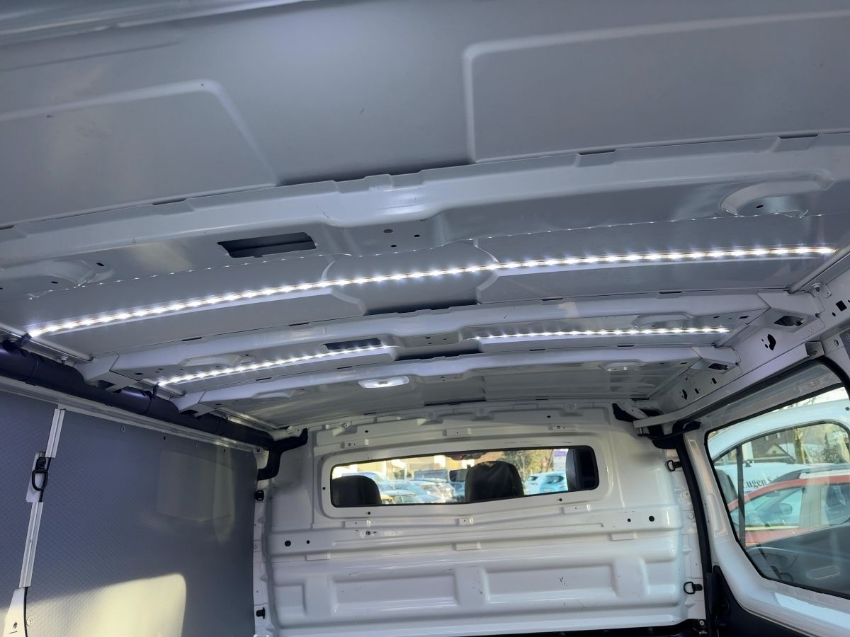 Fahrzeugabbildung Renault Trafic Lkw Komfort L1H1 3,0t ENERGY dCi 120 AHK