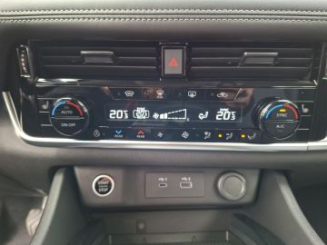 Nissan X-Trail Acenta 1.5 VC-T °LED°Navi°BF°SHZ°RFK°