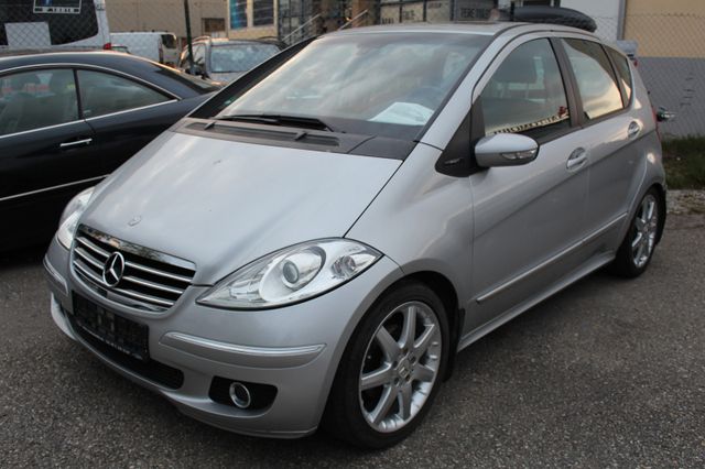 Mercedes-Benz A 200 AVANTGARDE / KEIN TÜV / Panorama hängt