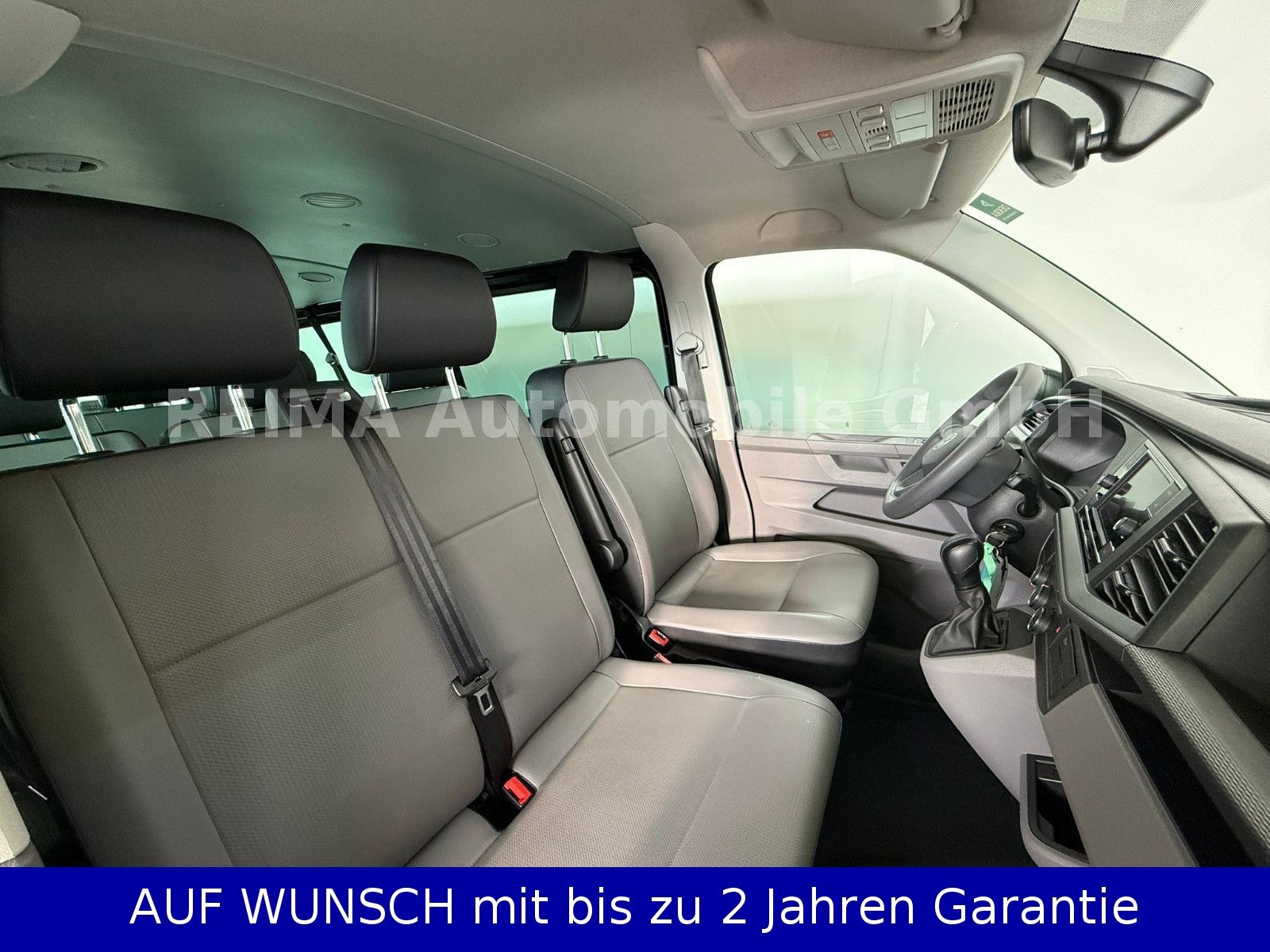 Fahrzeugabbildung Volkswagen T6.1 Bus 2,0 Diesel L 2, 9 Sitzer, Automatik