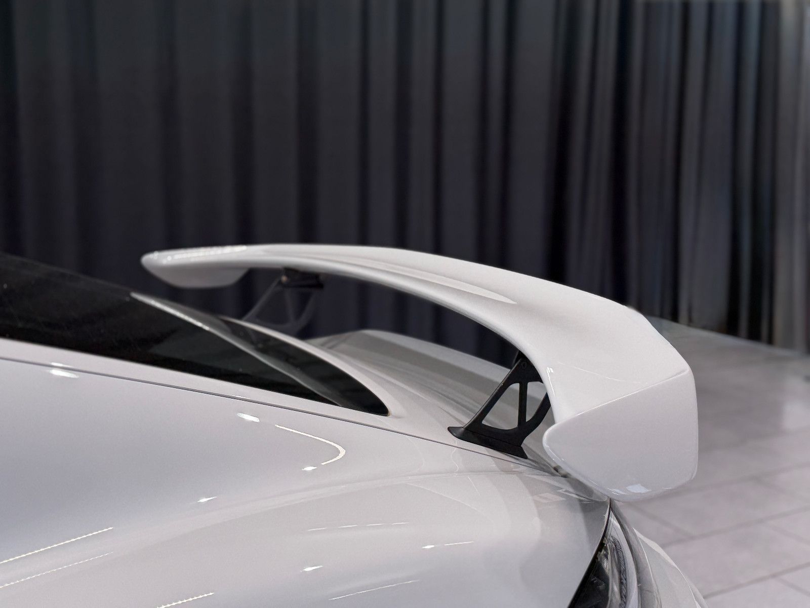 Fahrzeugabbildung Porsche Cayman GT4|918 SCHALENSITZE|PCCB|1.HAND|SCHALTER