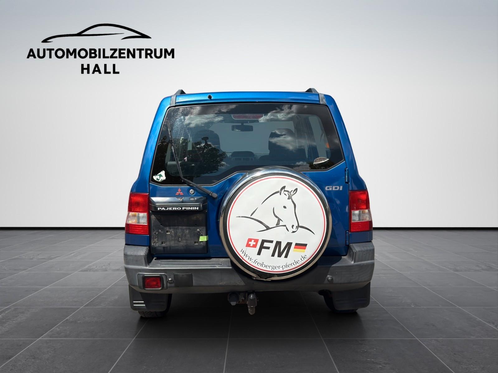 Mitsubishi Pajero 2.0 GDI | 129 ch | BVA | Attelage | Galerie de toit | Climatisation