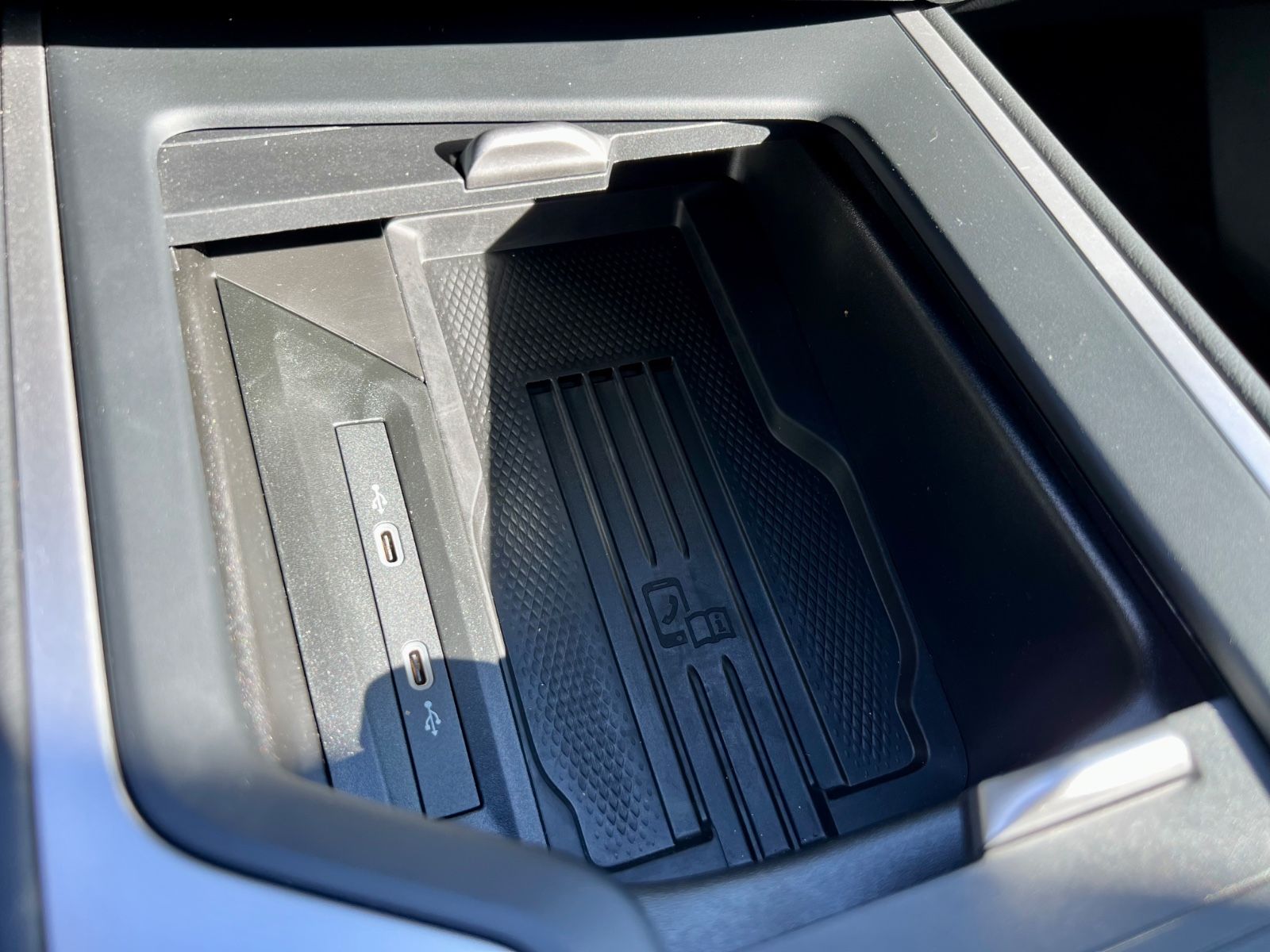 VW Passat Variant 1.5 eTSI AAC GZJR KAMERA SHZ