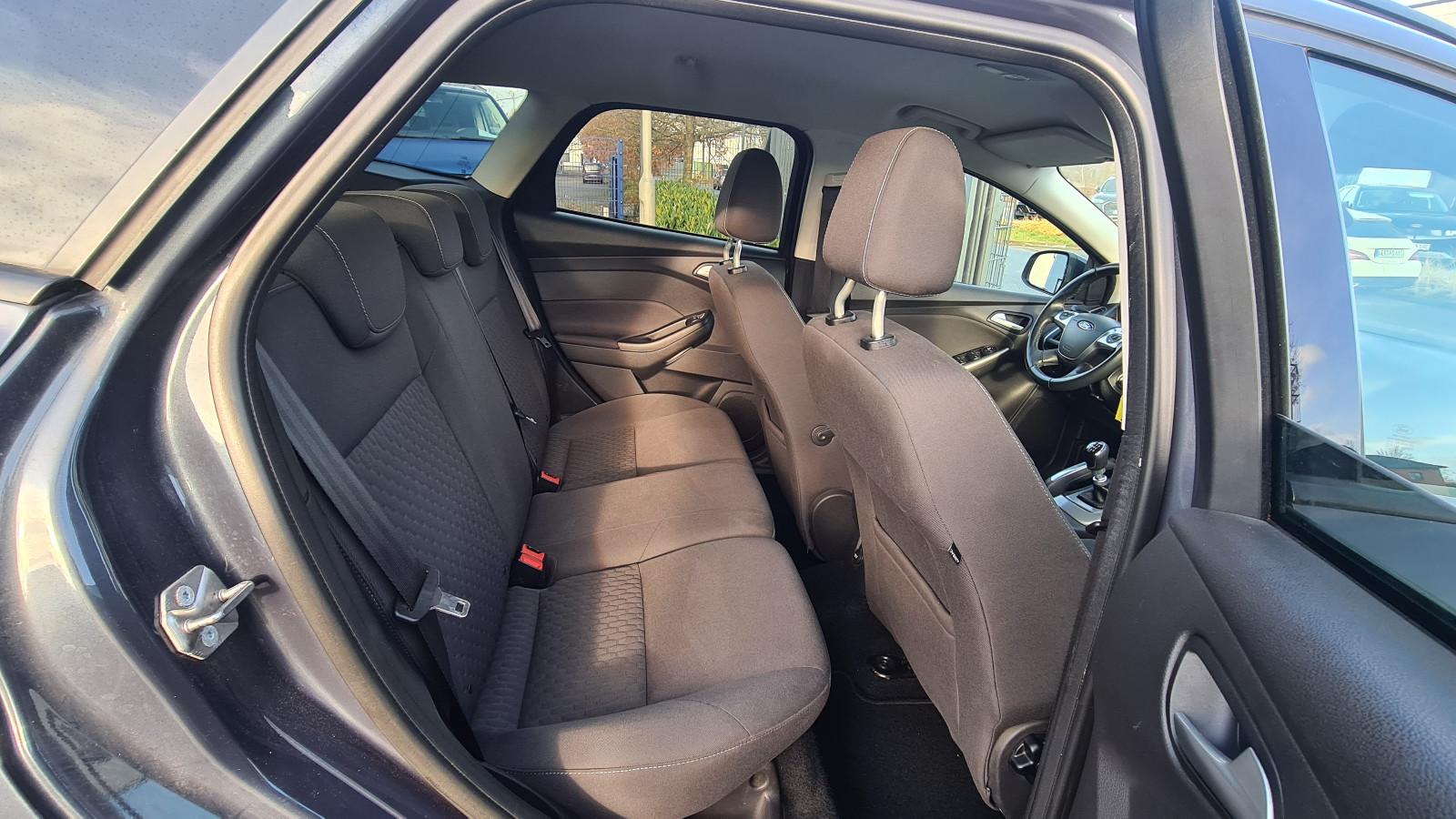 Ford Focus 2013 — photo 12