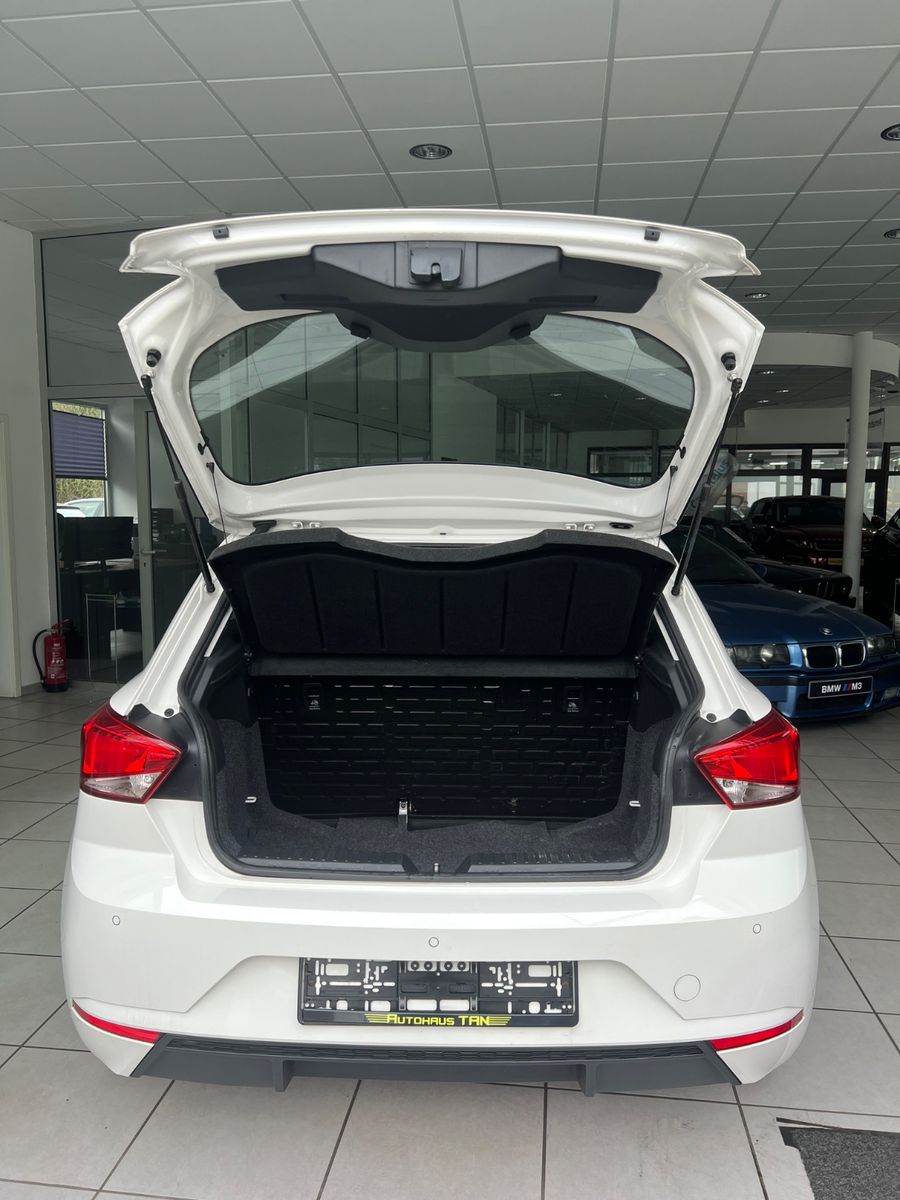 Fahrzeugabbildung SEAT Ibiza 1.6 TDI  Reference*NAVI*CAR-PLAY*ALUFELGEN