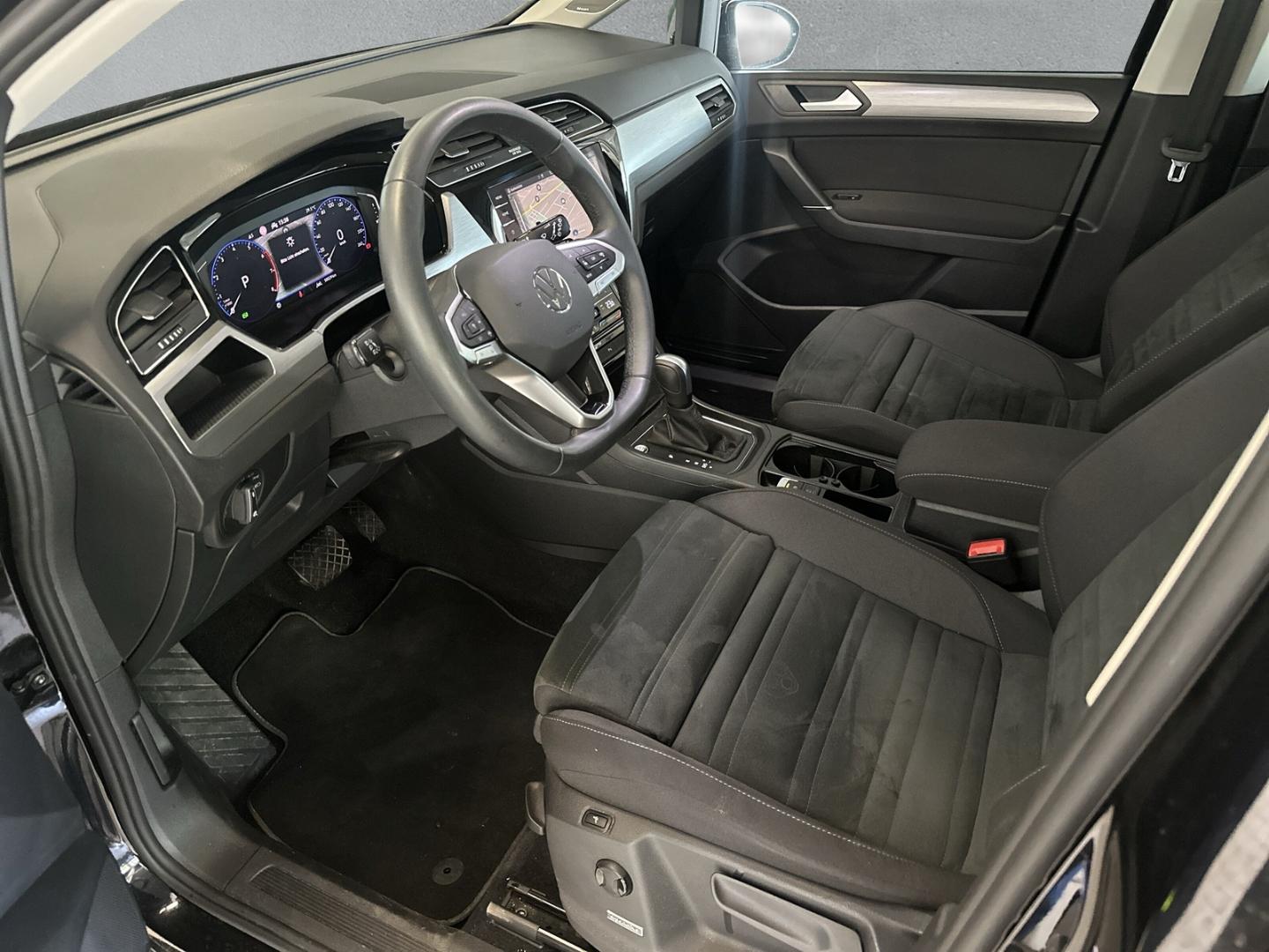 Volkswagen Touran Comfortline DSG NaviPRO PANO Kam 7-Sitzer