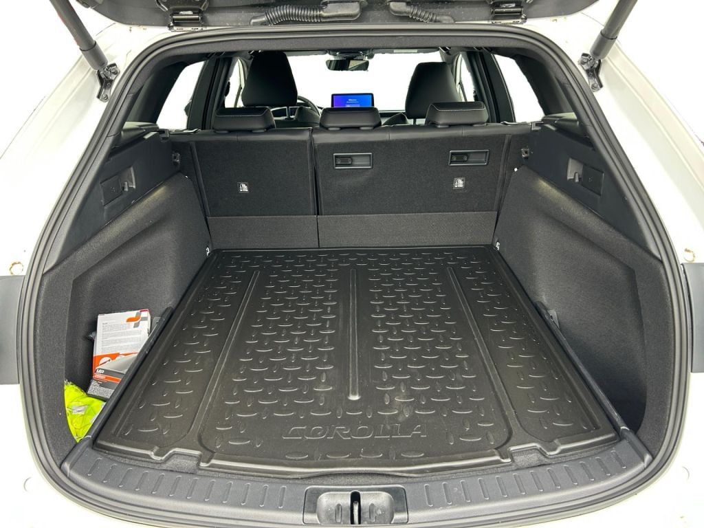 Fahrzeugabbildung Toyota Corolla 1.8 Hybrid Touring Sports Team Deutschla