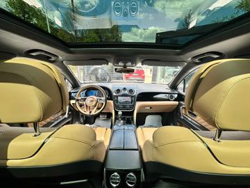 صورة مصغرة 15 لـ 2016 Bentley BENTAYGA