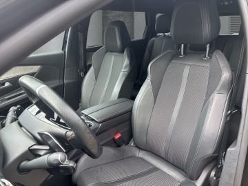 Peugeot 5008 - 8