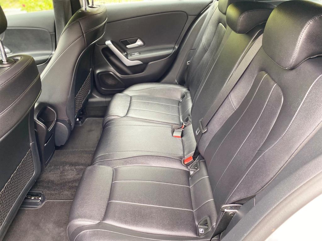 Mercedes-Benz A 220
