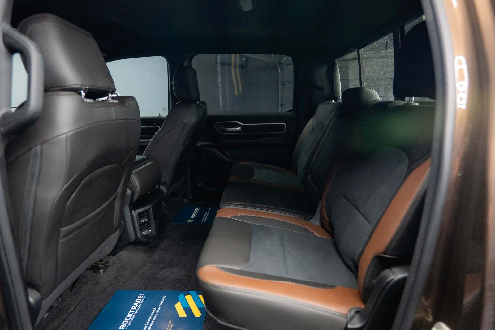 Fahrzeugabbildung Dodge RAM 5.7 V8 HEMI 4x4 OFFROAD Night Limited 19%