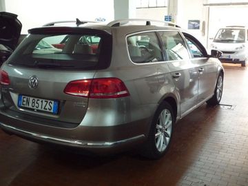 Volkswagen Passat - 8