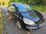 Renault renault scenic 1.9 dCi FAP - Renault Scenic aus 2006 mit Diesel-Antrieb