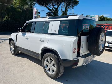 Land-Rover Defender - 7
